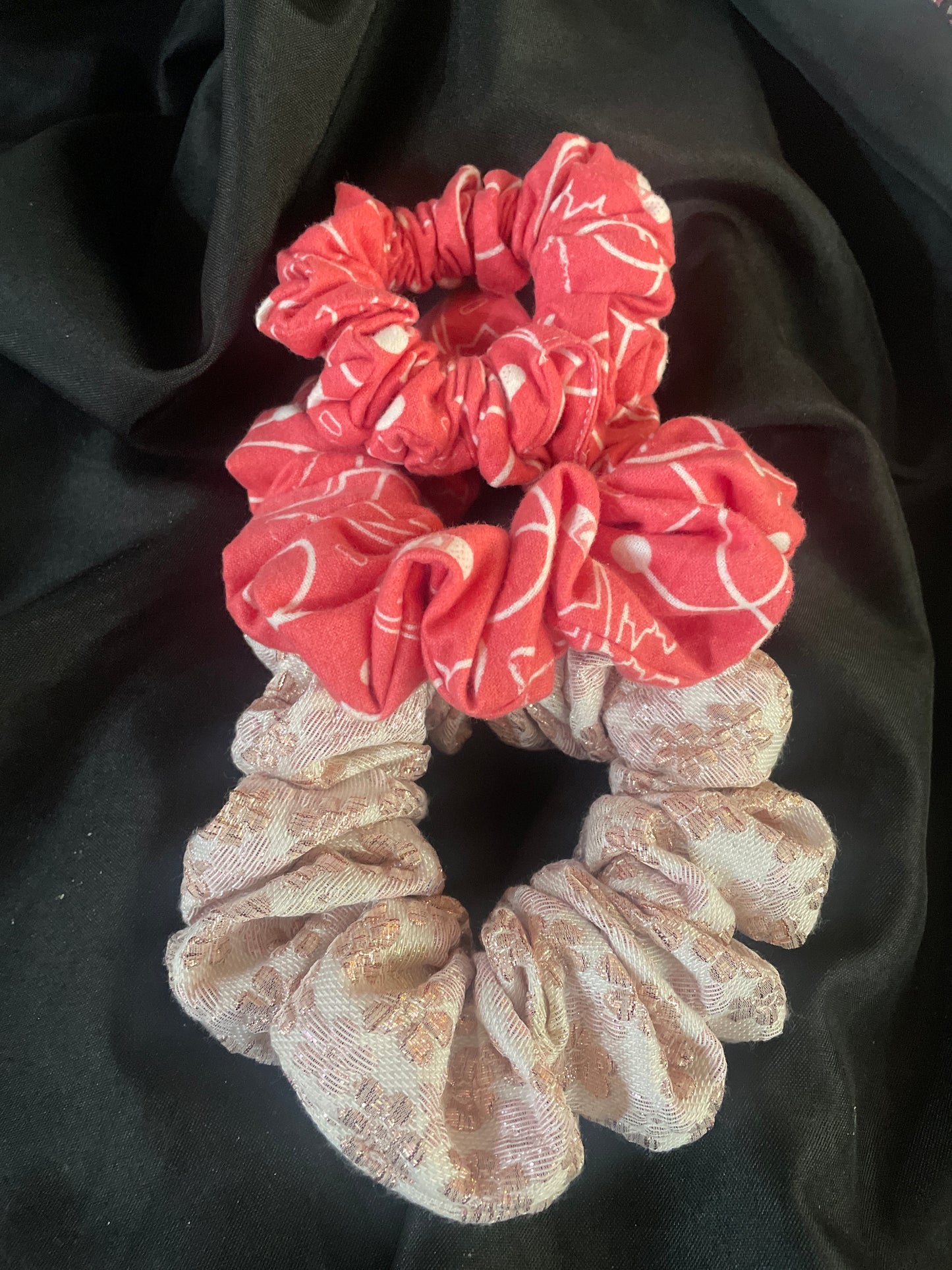 TTPINK : SCRUNCHIES